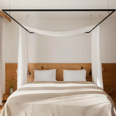 Stary Niedzwiedz Bed and breakfast 4*
